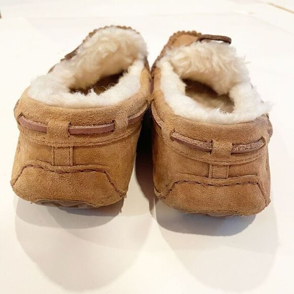 UGG Women's Dakota Slipper 5612 Chestnut size 36 Slip On Wool - Picture 4 of 7